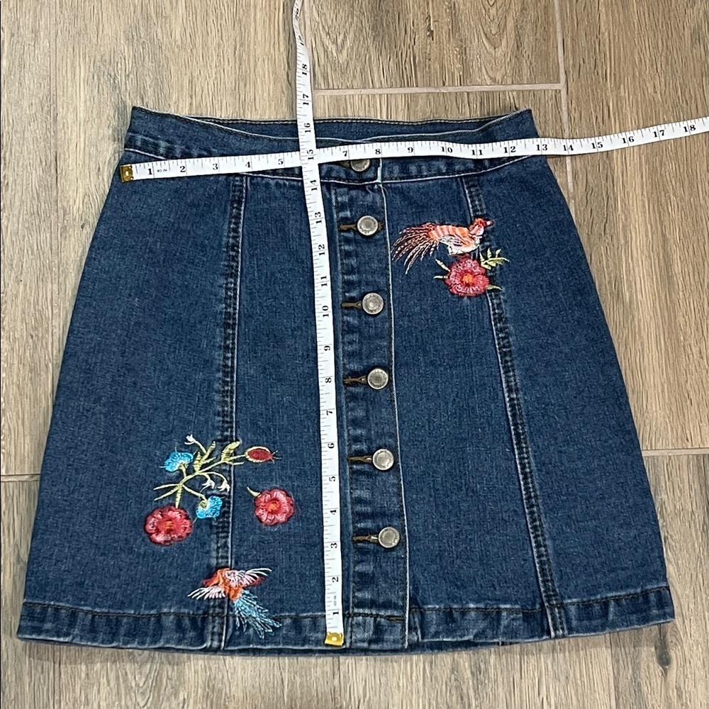 Boutique Vintage Jean Skirt Embroidered Button-Front Denim Bird Johnny Was Like - Picture 11 of 11